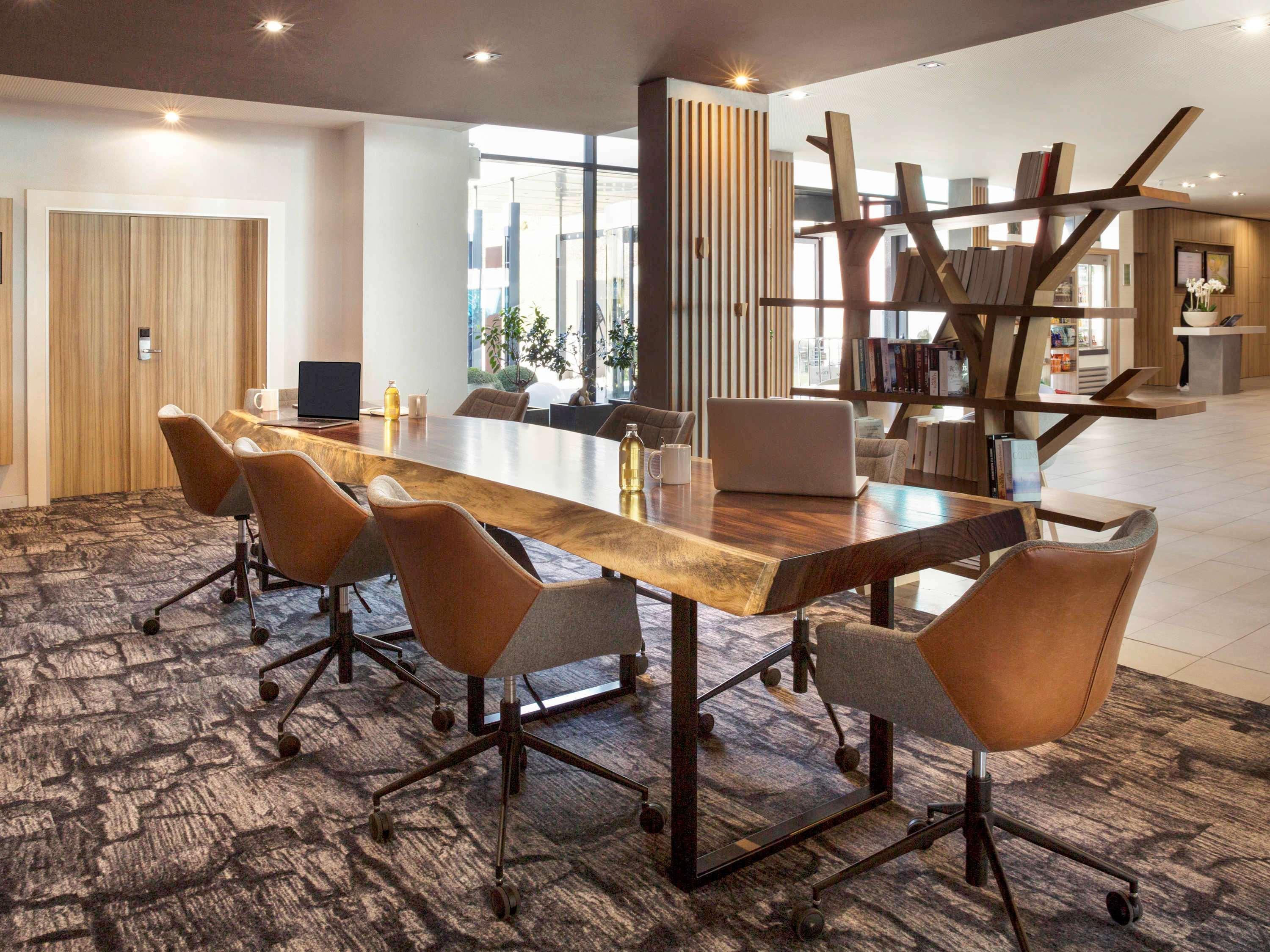 Novotel Lausanne Bussigny Крисие Екстериор снимка