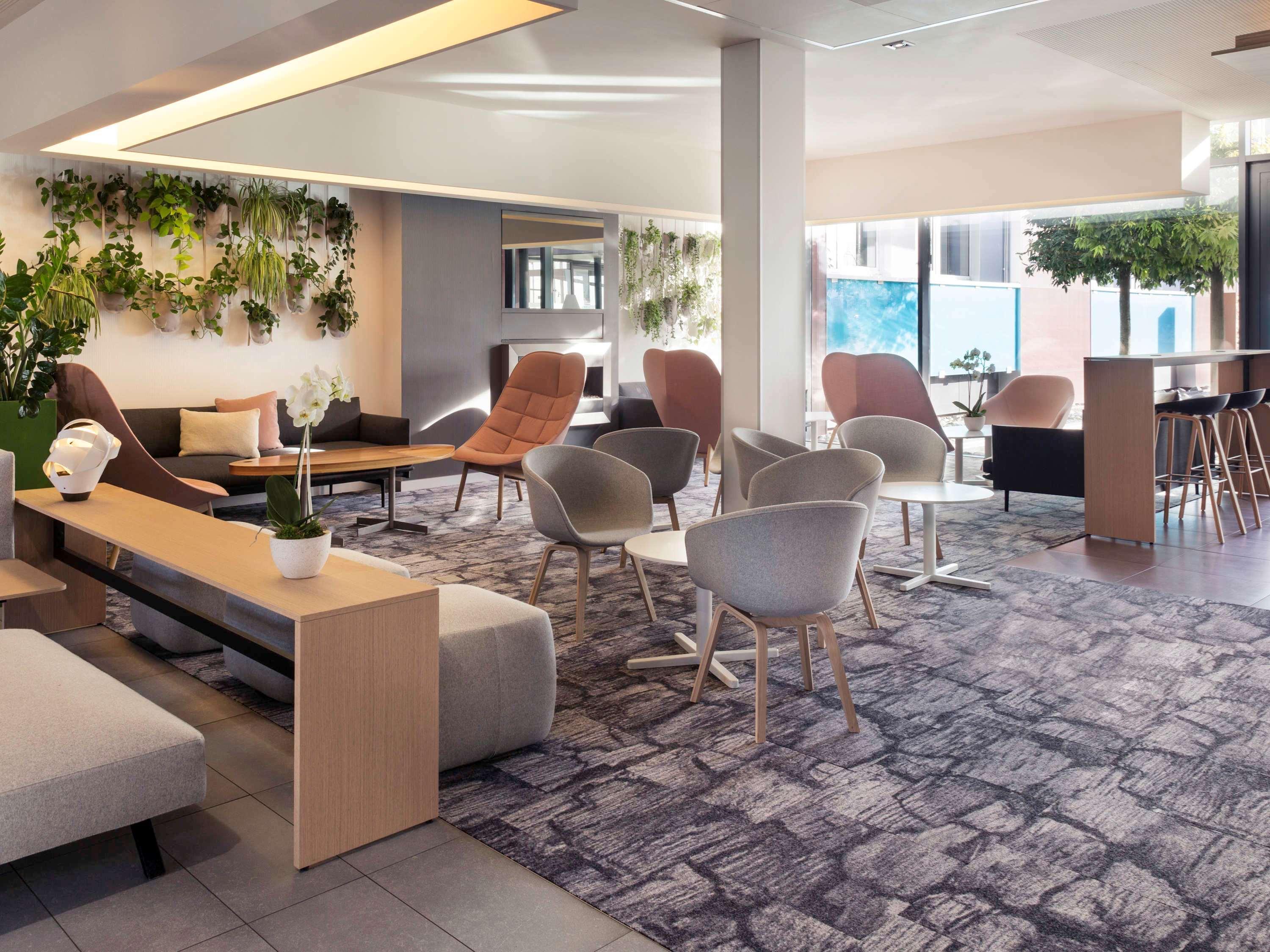 Novotel Lausanne Bussigny Крисие Екстериор снимка