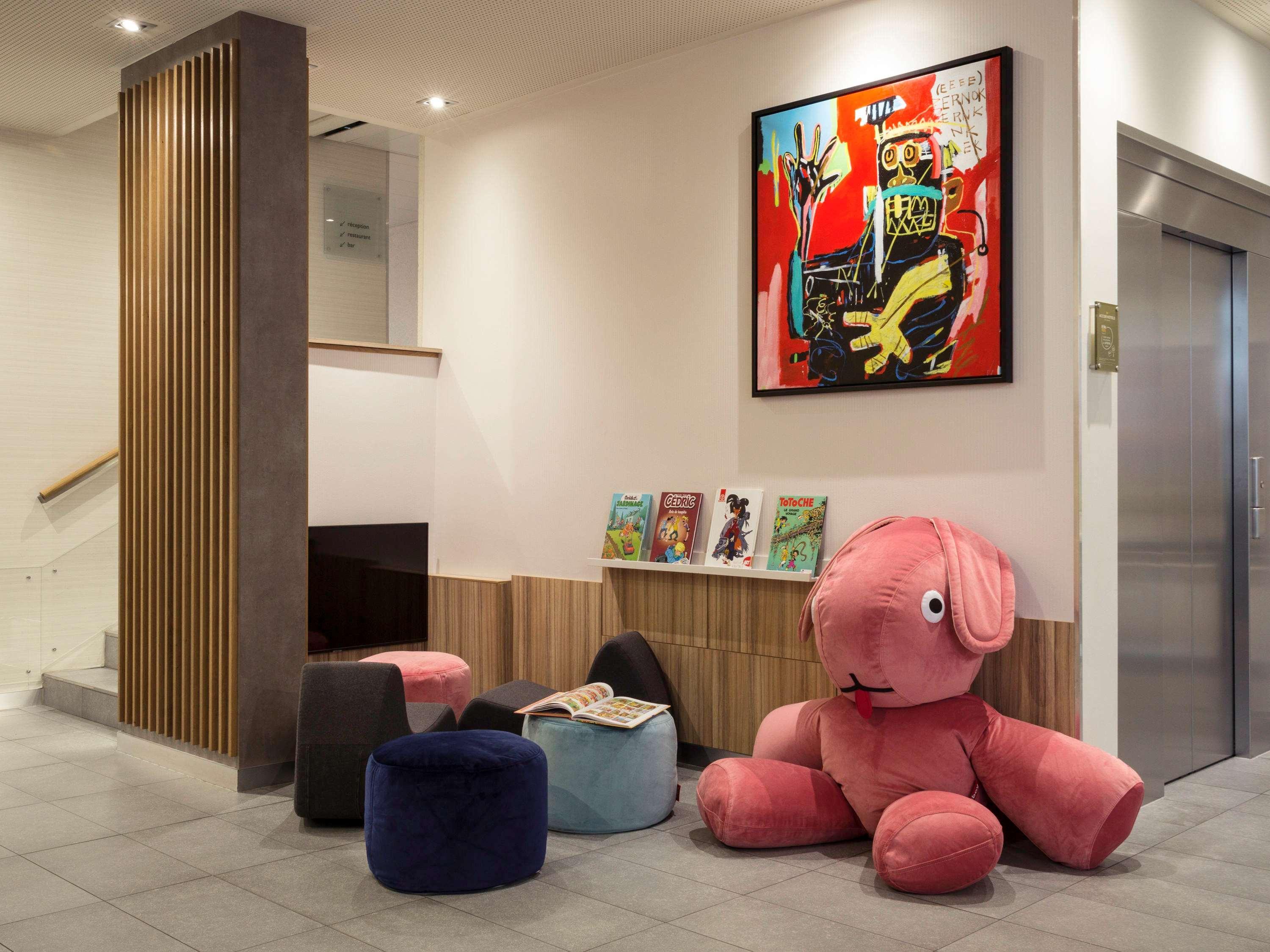 Novotel Lausanne Bussigny Крисие Екстериор снимка