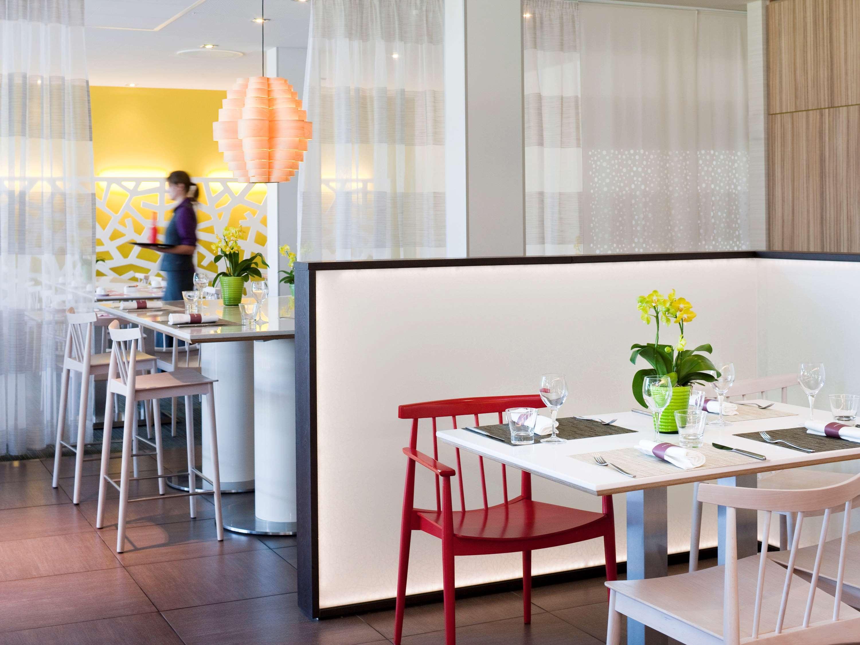 Novotel Lausanne Bussigny Крисие Екстериор снимка