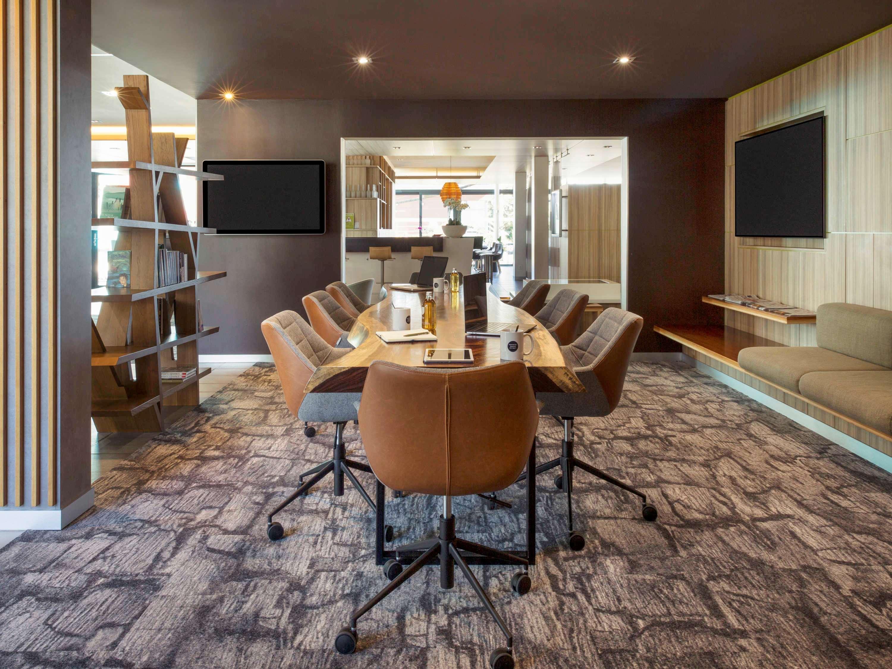 Novotel Lausanne Bussigny Крисие Екстериор снимка