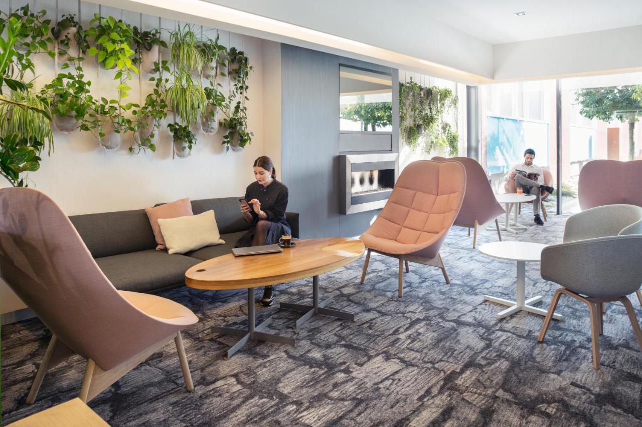 Novotel Lausanne Bussigny Крисие Екстериор снимка