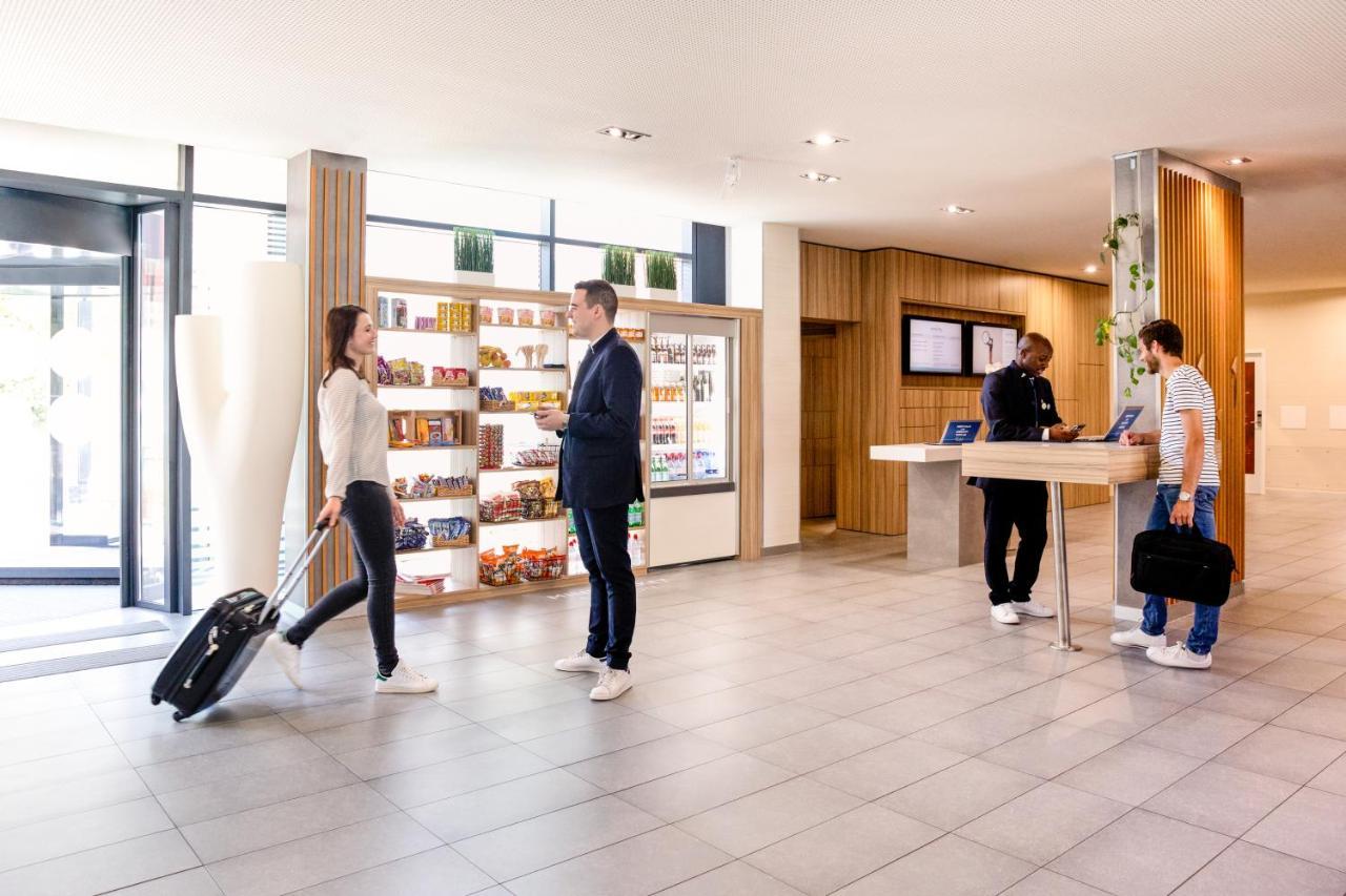 Novotel Lausanne Bussigny Крисие Екстериор снимка